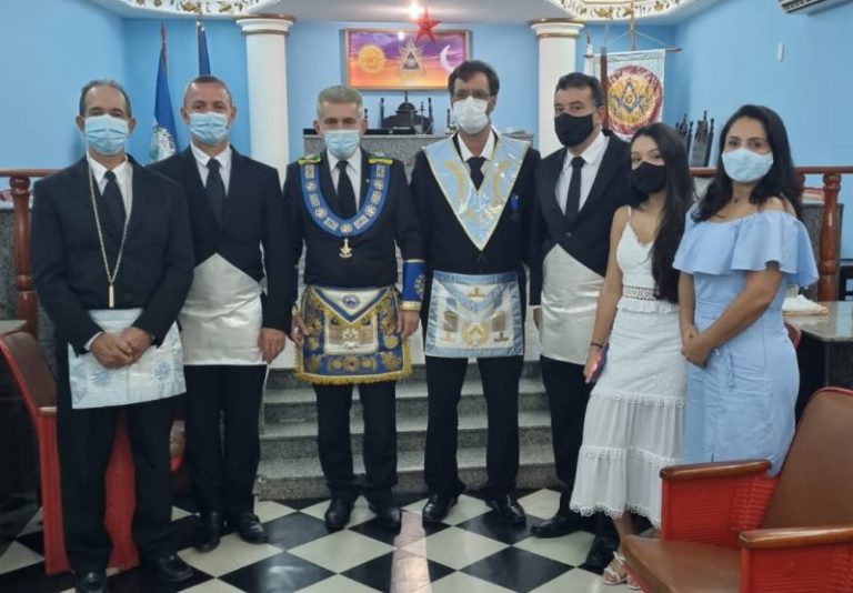 SESSÃO MAGNA DE INICIAÇÃO NA ARLS DEOCLÉCIO RAMOS, ORIENTE DE JERÔNIMO MONTEIRO SESSÃO MAGNA DE INICIAÇÃO NA ARLS DEOCLÉCIO RAMOS, ORIENTE DE JERÔNIMO MONTEIRO
