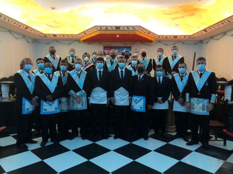 ARLS IRMÃO MANOEL ALVES CORREA INICIA MAIS DOIS IRMÃOS ARLS IRMÃO MANOEL ALVES CORREA INICIA MAIS DOIS IRMÃOS