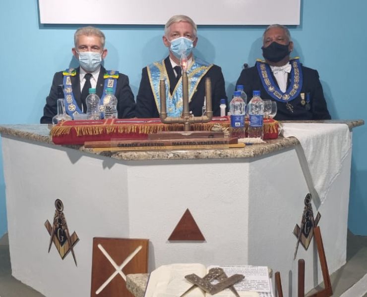 ARLS CUORE ITALIANO INICIA OS TRABALHOS COM AS PRESENÇAS DE AUTORIDADES DO GOB-ES ARLS CUORE ITALIANO INICIA OS TRABALHOS COM AS PRESENÇAS DE AUTORIDADES DO GOB-ES