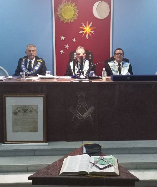 INICIAÇÃO DE MAIS TRÊS IRMÃOS NA ARLS FRATERNIDADE E LUZ INICIAÇÃO DE MAIS TRÊS IRMÃOS NA ARLS FRATERNIDADE E LUZ