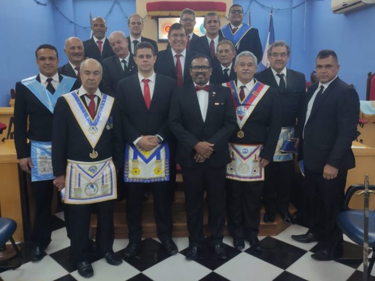 MAIS UM MESTRE MAÇOM NA ARLS OSWALDO COUTO RODRIGUES MAIS UM MESTRE MAÇOM NA ARLS OSWALDO COUTO RODRIGUES