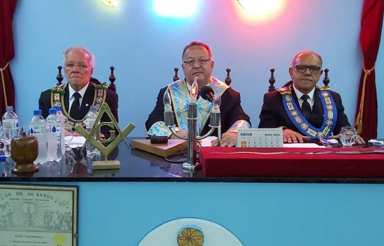 SESSÃO COMEMORATIVA AO ALFERES TIRADENTES, NA PRESENÇA DO GRÃO-MESTRE GERAL ADJUNTO, REUNE NOVE LOJAS DO ORIENTE DE SERRA SESSÃO COMEMORATIVA AO ALFERES TIRADENTES, NA PRESENÇA DO GRÃO-MESTRE GERAL ADJUNTO, REUNE NOVE LOJAS DO ORIENTE DE SERRA