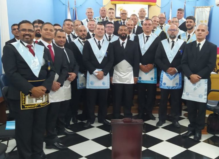 ARLS JUVENTUDE E CIÊNCIA PROFESSOR JOSÉ RIBEIRO FILHO INICIA MAIS UM IRMÃO ARLS JUVENTUDE E CIÊNCIA PROFESSOR JOSÉ RIBEIRO FILHO INICIA MAIS UM IRMÃO