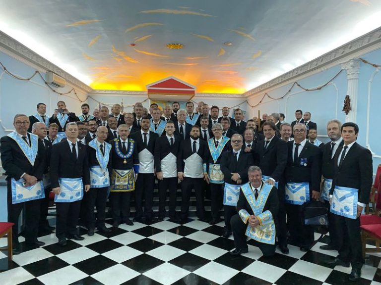 ARLS NILO PEÇANHA FORTALECE O QUADRO DE OBREIROS COM MAIS TRÊS IRMÃOS ARLS NILO PEÇANHA FORTALECE O QUADRO DE OBREIROS COM MAIS TRÊS IRMÃOS