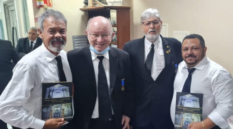 ARLS UNIÃO E PROGRESSO FILIA MAIS DOIS IRMÃOS EM NOITE DE CONDECORAÇÕES ARLS UNIÃO E PROGRESSO FILIA MAIS DOIS IRMÃOS EM NOITE DE CONDECORAÇÕES