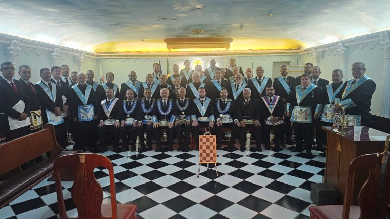 Grão-Mestre Estadual e Grão-Mestre Estadual Adjunto participam da Sessão Ordinária da ARLS Professor Hermínio Blackman