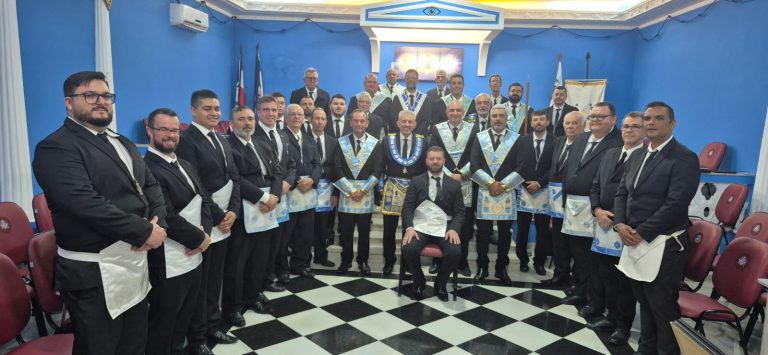 Grão-Mestre Estadual participa da Sessão Magna de Iniciação da ARLS Avides Fraga Grão-Mestre Estadual participa da Sessão Magna de Iniciação da ARLS Avides Fraga