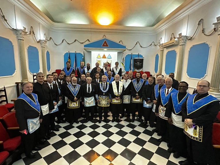 Grão-Mestre Estadual participa da Sessão Ordinária da ARLS Cavaleiros de Aço do Espírito Santo Grão-Mestre Estadual participa da Sessão Ordinária da ARLS Cavaleiros de Aço do Espírito Santo