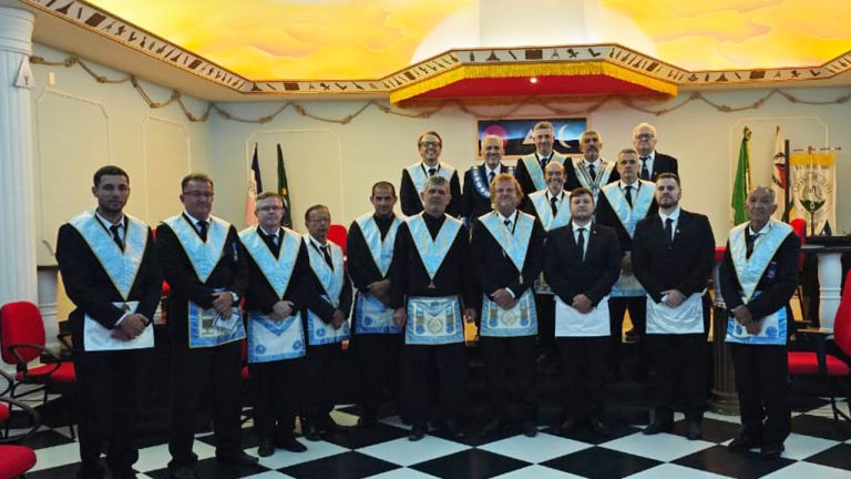 Grão-Mestre Estadual participa da Sessão Ordinária da ARLS Irmão Manoel Alves Corrêa