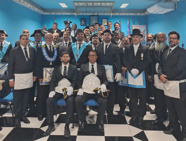 ARLS Cavaleiros Templários inicia mais dois novos irmãos